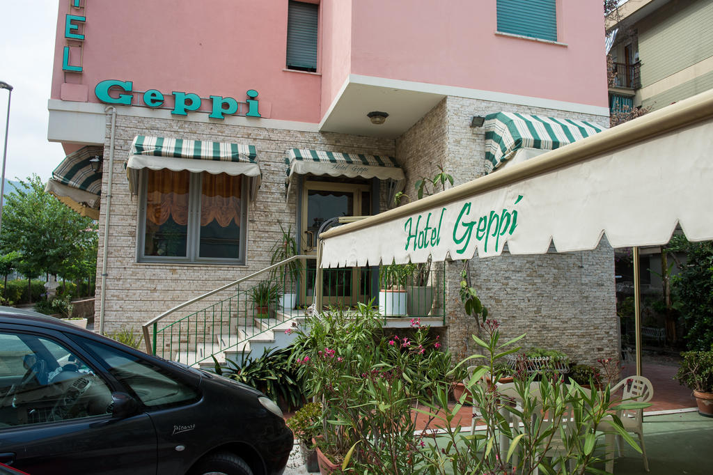 Hotel Geppi Pietra Ligure Exteriör bild