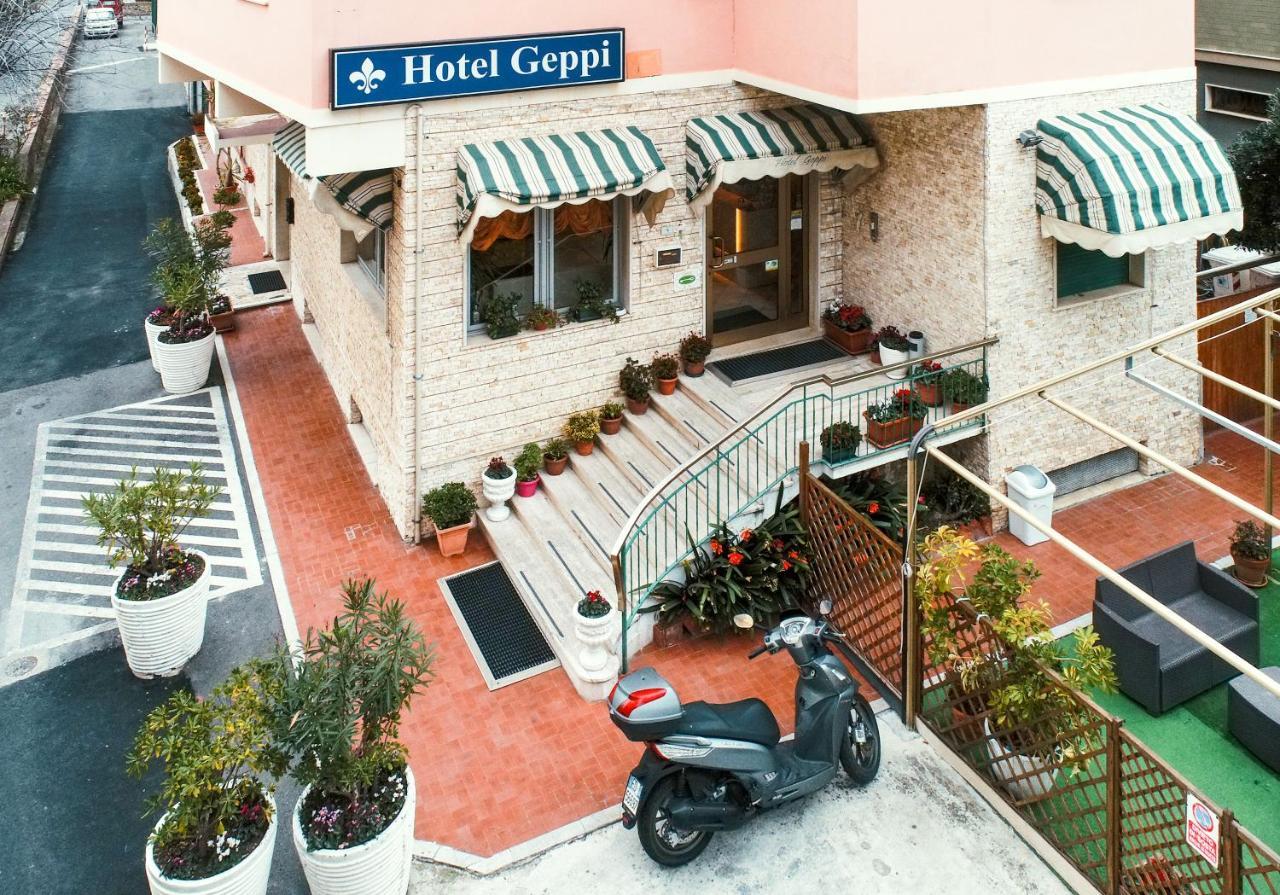 Hotel Geppi Pietra Ligure Exteriör bild