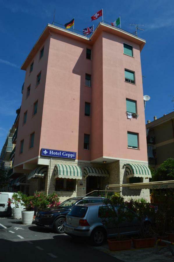 Hotel Geppi Pietra Ligure Exteriör bild