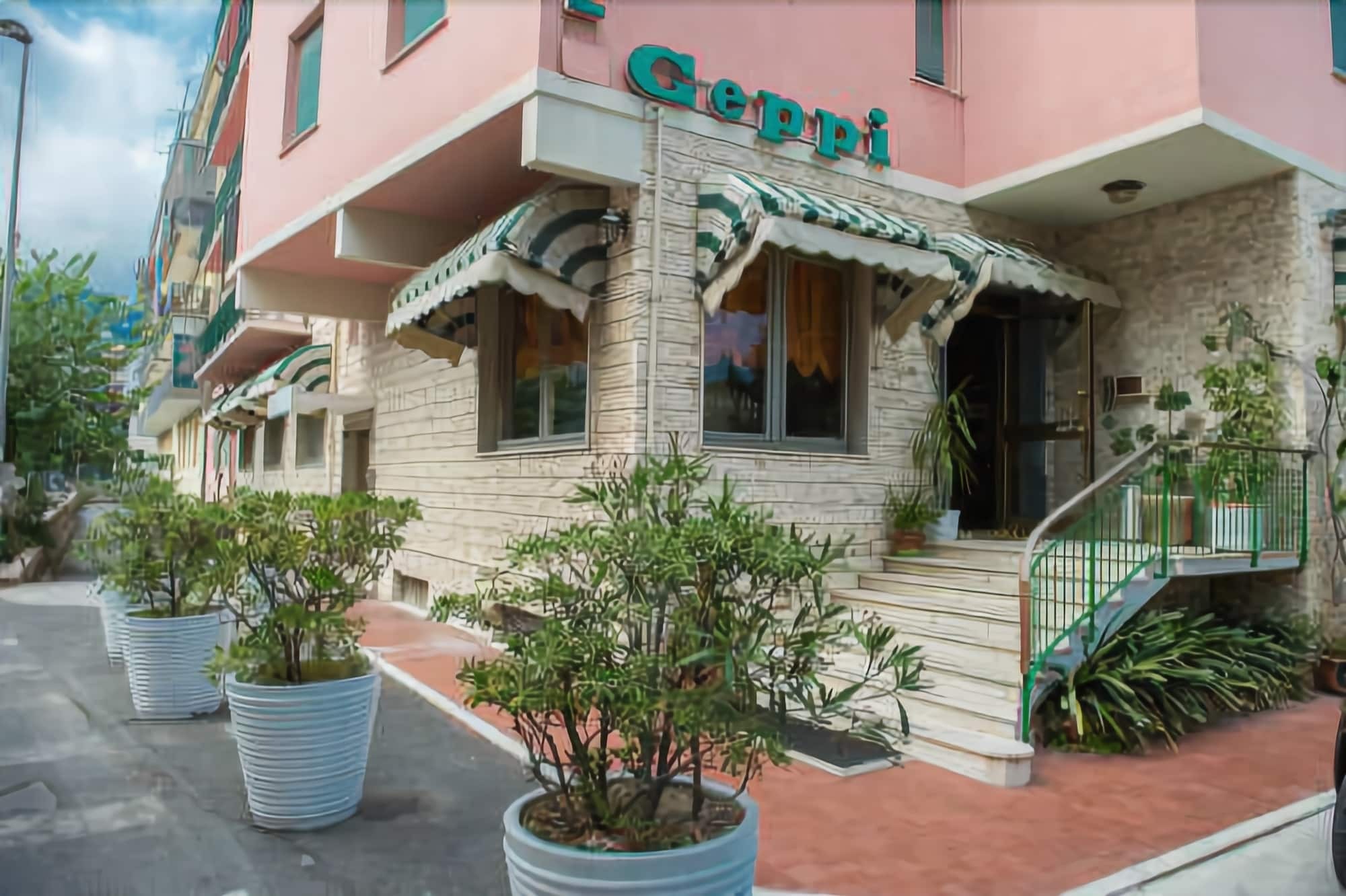 Hotel Geppi Pietra Ligure Exteriör bild